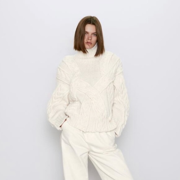 Zara oversized knit sweater - Picture 1 of 1